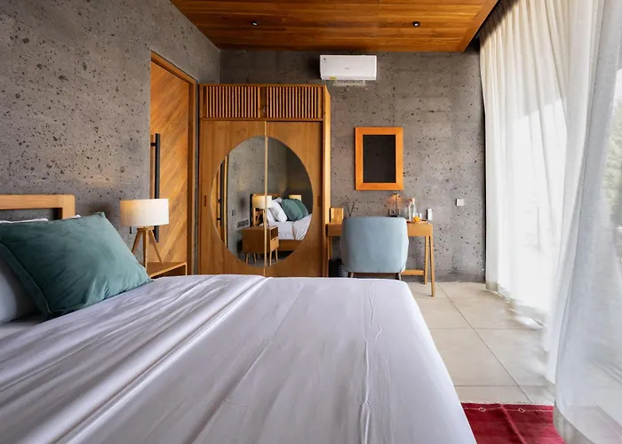 Ultimate Beachfront Villa Cascade Balian