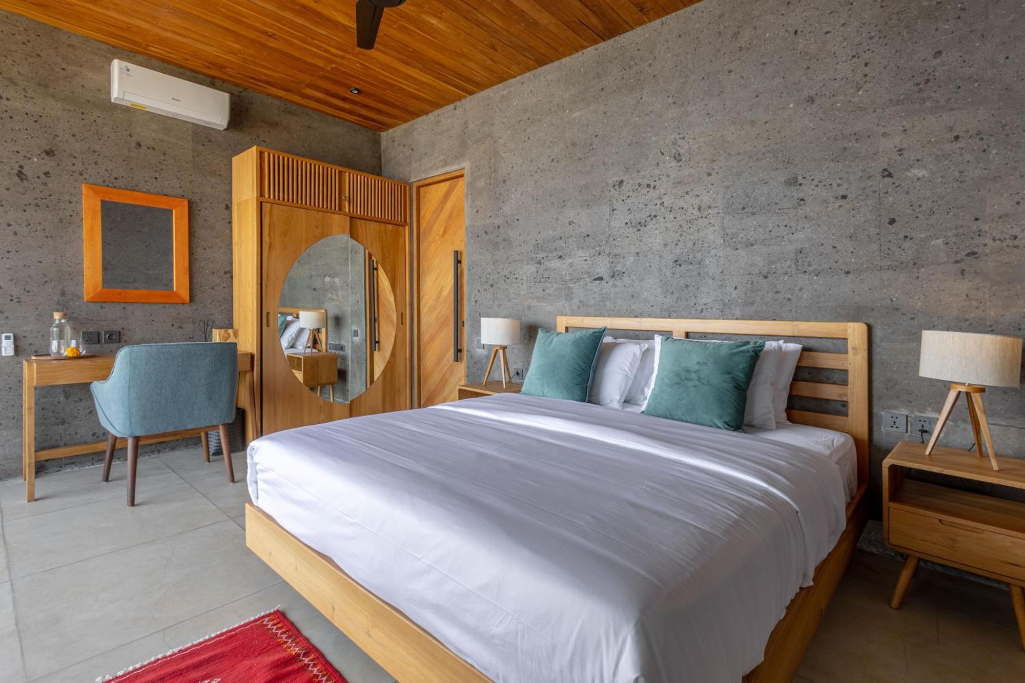 Ultimate Beachfront Cascade * Balian